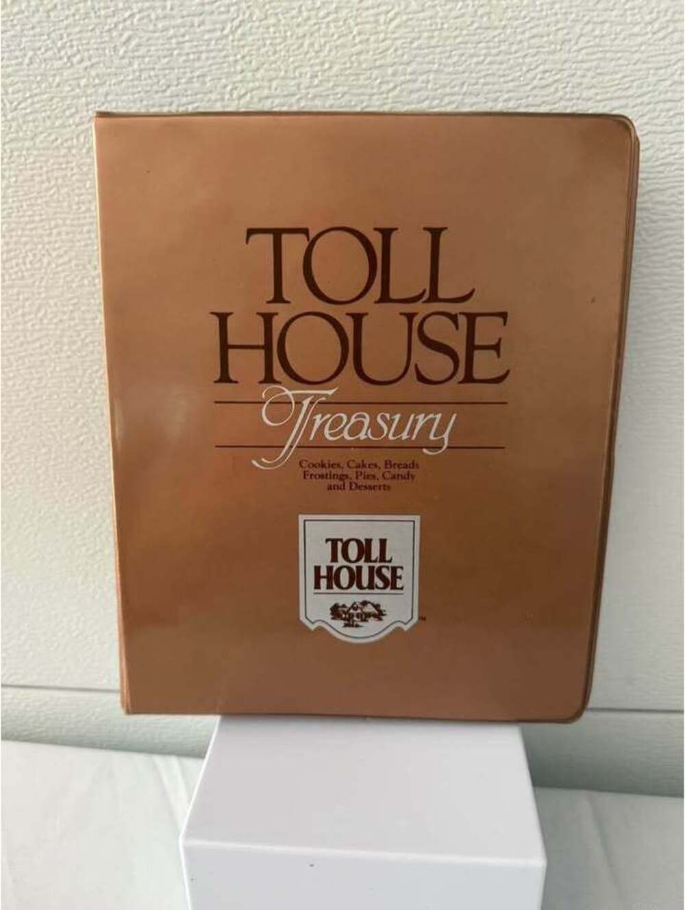 Vintage Toll House Treasury Cookbook Binder